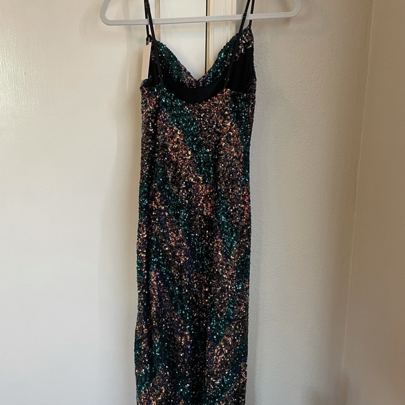 *Final Markdown* NWT ASTR the Label Sequined Dress - Picture 2 of 9